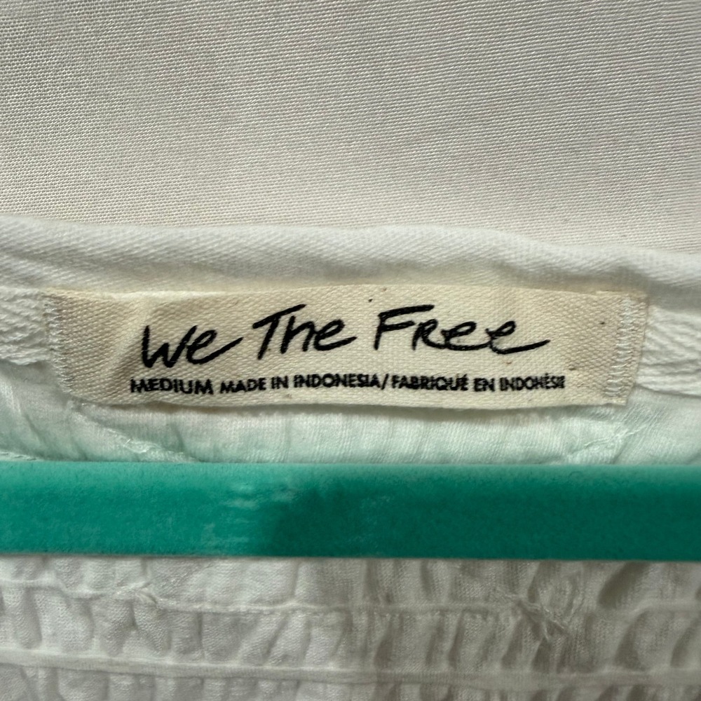 Free People We The Free People White Smocked Puff‎ Sleeve V-Neck Top Medium - Picture 3 of 4